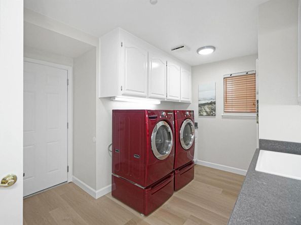 28475 Fox Hollow Dr, Hayward CA 94542