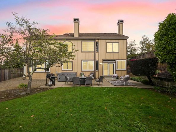 28475 Fox Hollow Dr, Hayward CA 94542