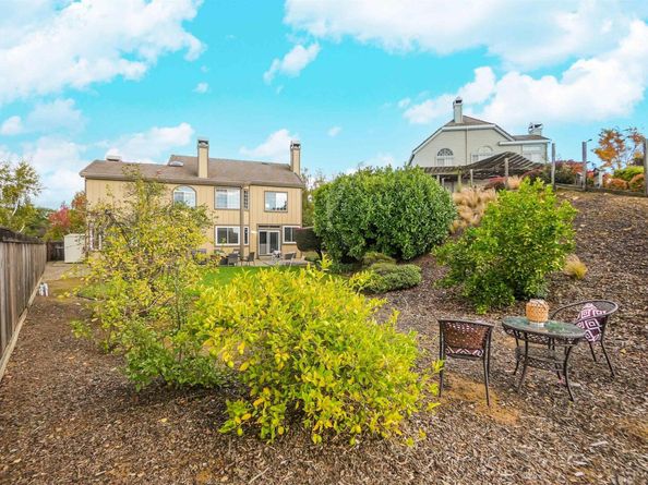 28475 Fox Hollow Dr, Hayward CA 94542