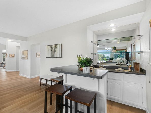 28475 Fox Hollow Dr, Hayward CA 94542