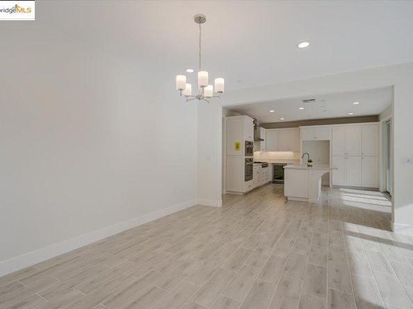 104 Laurel Oak Dr, Pleasant Hill CA 94523