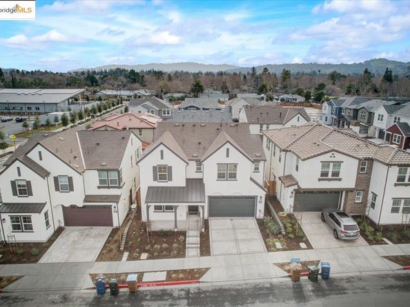 104 Laurel Oak Dr, Pleasant Hill CA 94523