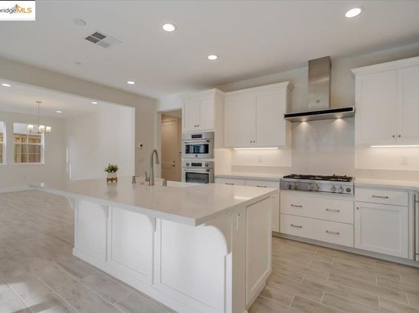 104 Laurel Oak Dr, Pleasant Hill CA 94523