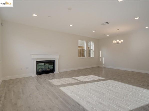 104 Laurel Oak Dr, Pleasant Hill CA 94523