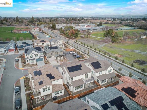 104 Laurel Oak Dr, Pleasant Hill CA 94523