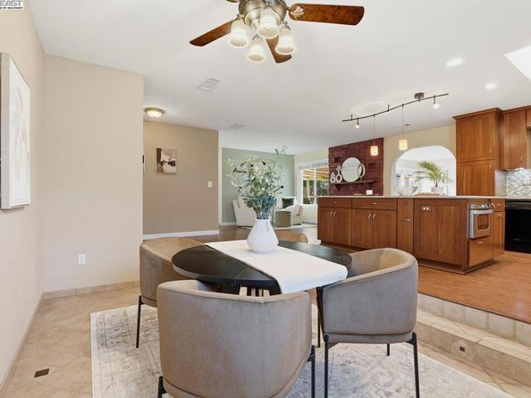 7767 Burnham Way, Dublin CA 94568