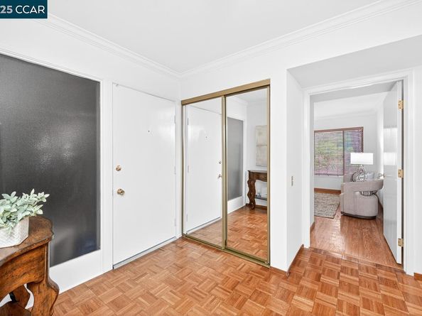 1400 Ptarmigan Dr 2, Walnut Creek CA 94595