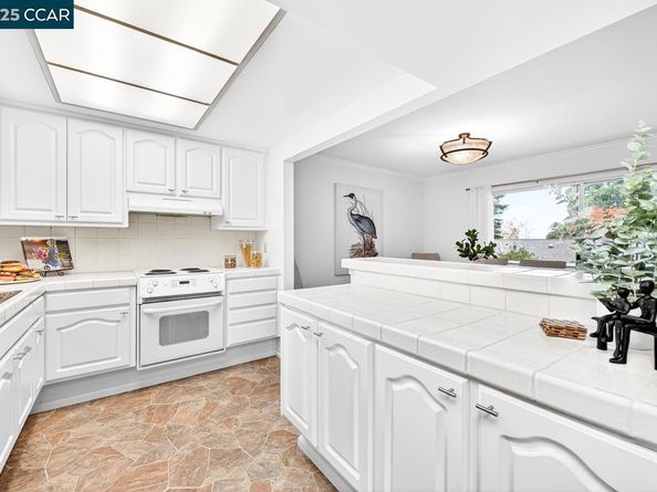 1400 Ptarmigan Dr 2, Walnut Creek CA 94595