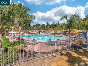 1400 Ptarmigan Dr 2, Walnut Creek CA 94595