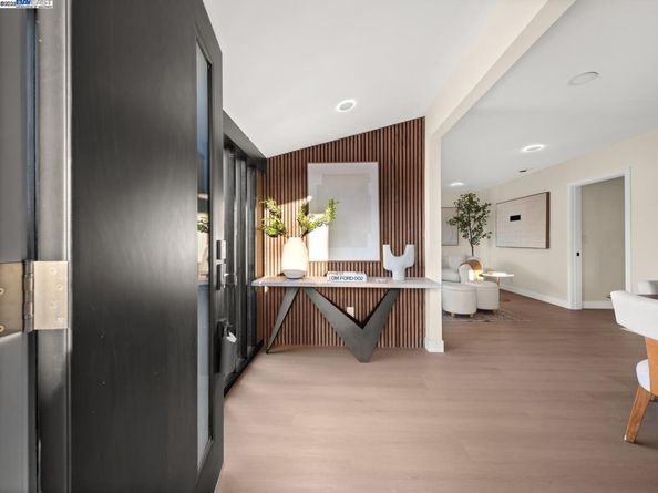 1607 Ward St, Hayward CA 94541