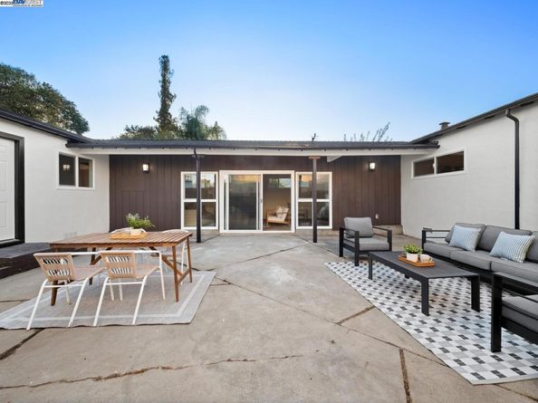 1607 Ward St, Hayward CA 94541