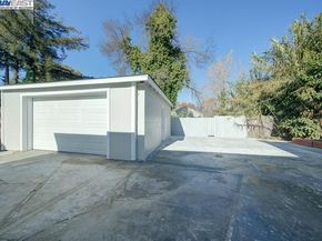 1646 Brookside Dr, San Leandro CA 94577