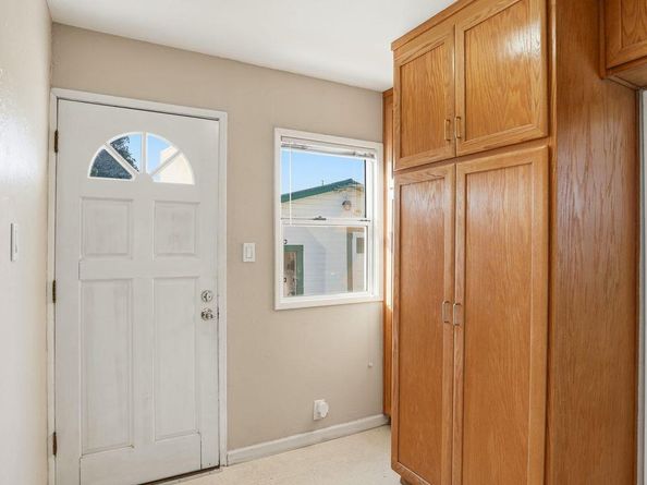 22825 Watkins St, Hayward CA 94541