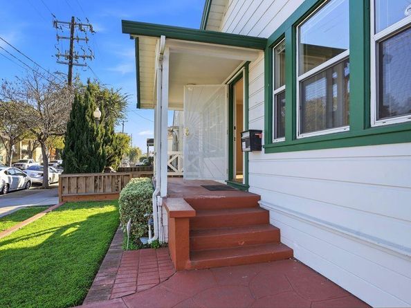 22825 Watkins St, Hayward CA 94541