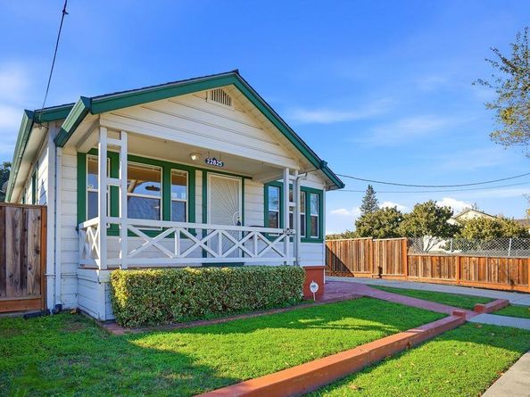 22825 Watkins St, Hayward CA 94541