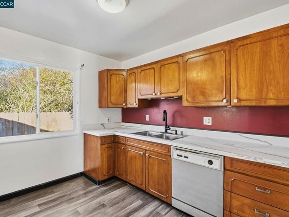 19736 Royal Ave, Hayward CA 94541