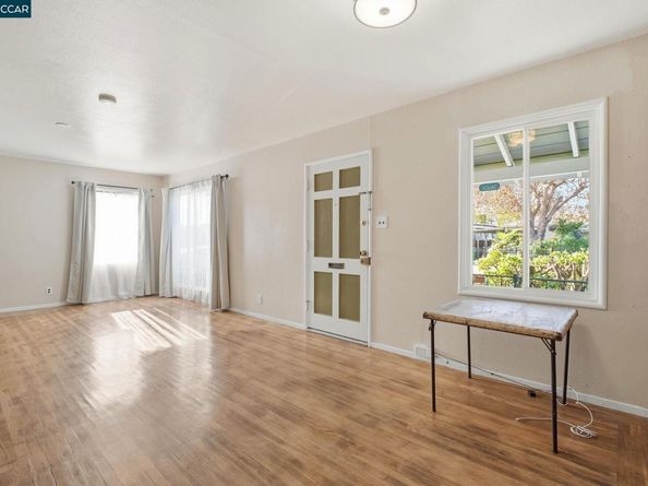 19736 Royal Ave, Hayward CA 94541