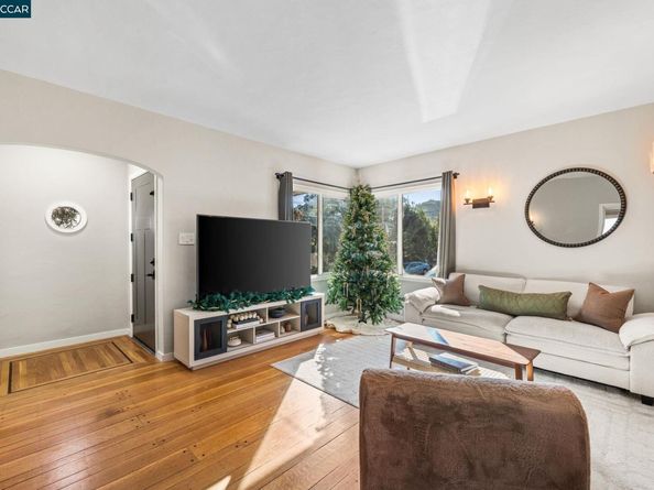 3649 Shone Ave, Oakland CA 94605