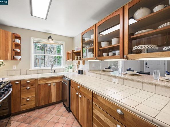 1622 62nd St, Berkeley CA 94703