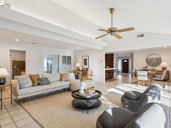 10492 Royal Oak Rd, Oakland CA 94605