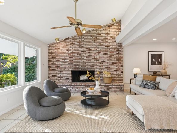 10492 Royal Oak Rd, Oakland CA 94605