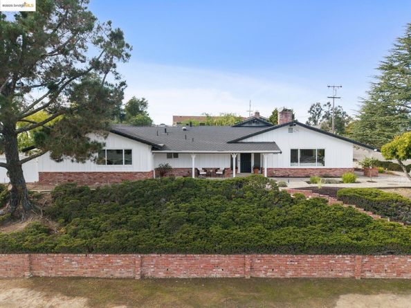 10492 Royal Oak Rd, Oakland CA 94605