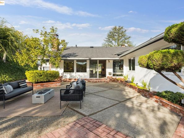 10492 Royal Oak Rd, Oakland CA 94605