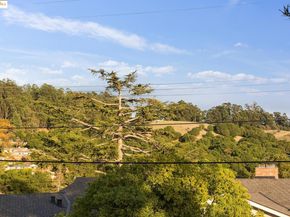 10492 Royal Oak Rd, Oakland CA 94605