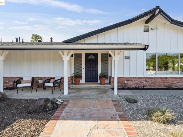 10492 Royal Oak Rd, Oakland CA 94605