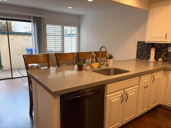 510 Lagunaria Lane, Alameda CA 94502
