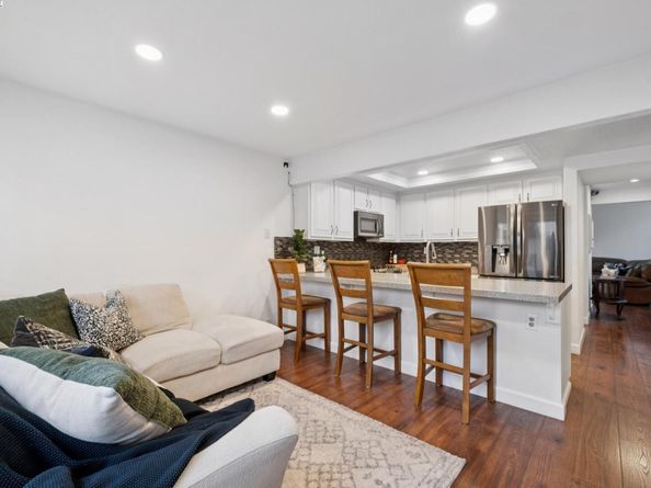 510 Lagunaria Lane, Alameda CA 94502