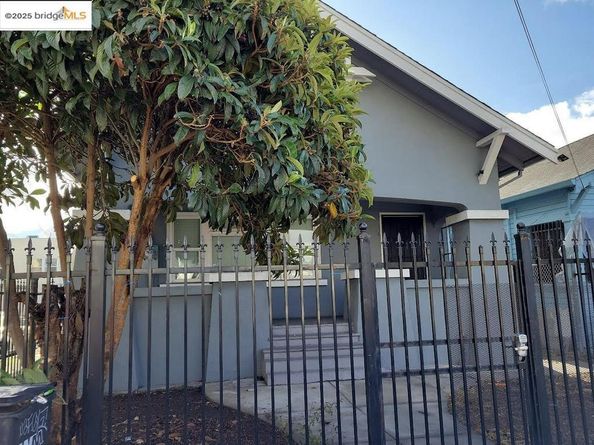 1464 35Th Ave, Oakland CA 94601