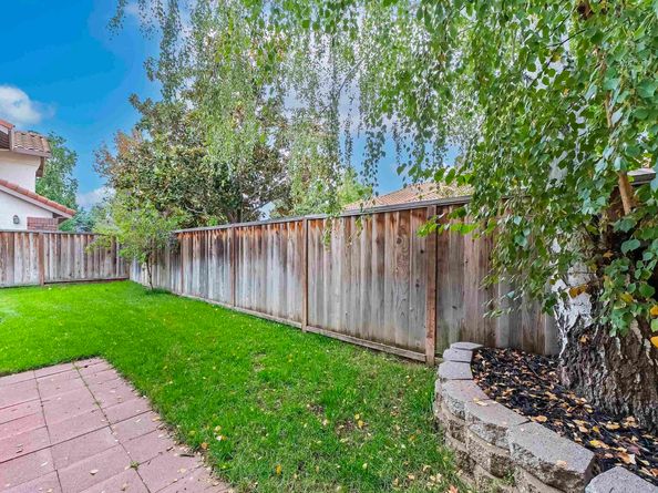 1585 Poppybank Ct, Pleasanton CA 94566
