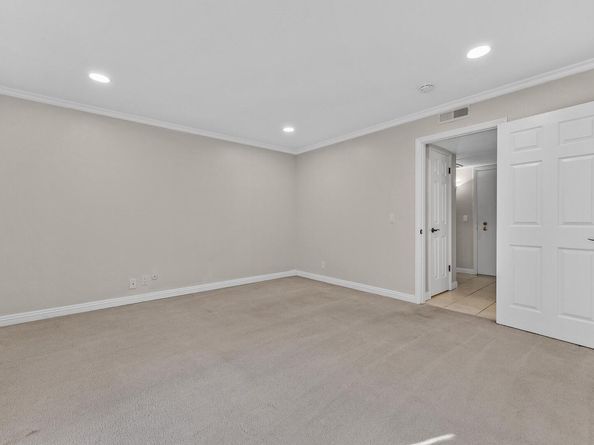 310 N Civic Dr 101, Walnut Creek CA 94596