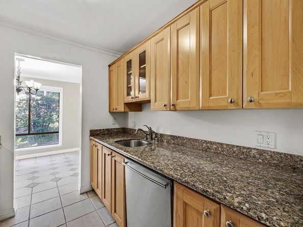 310 N Civic Dr 101, Walnut Creek CA 94596