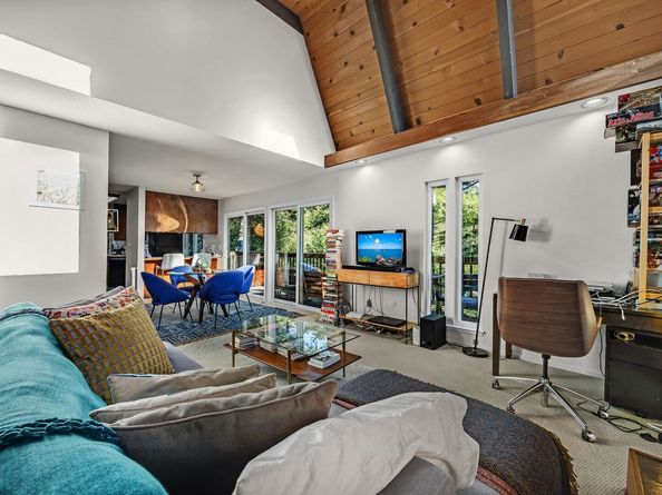 5982 Ascot Dr, Oakland CA 94611