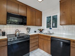 5982 Ascot Dr, Oakland CA 94611