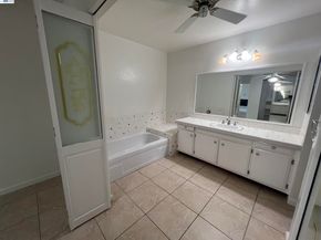 39139 Argonaut Way 202, Fremont CA 94538