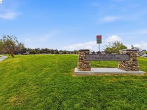 5246 Tacoma Cmn, Fremont CA 94555