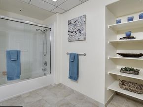 423 7Th St 208, Oakland CA 94607