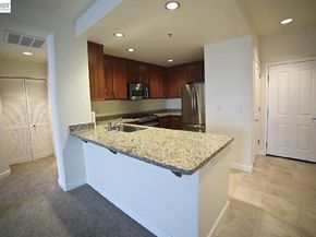 423 7Th St 208, Oakland CA 94607