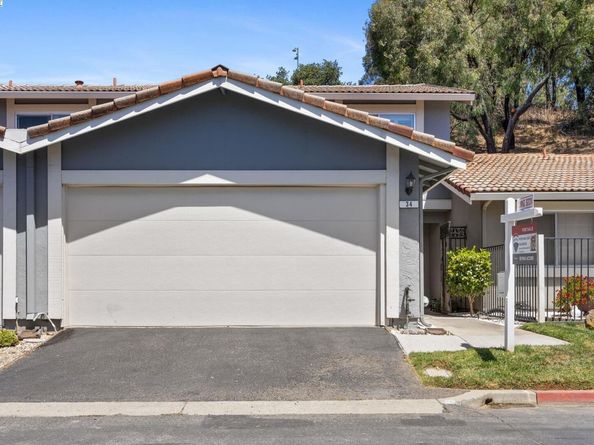 34 Chimney Rock, Oakland CA 94605