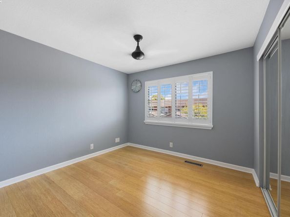 34 Chimney Rock, Oakland CA 94605