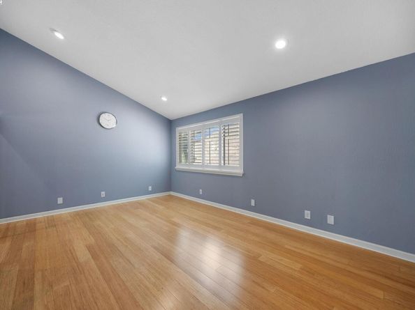 34 Chimney Rock, Oakland CA 94605