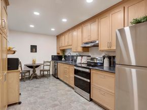 323 Monte Vista Ave 107, Oakland CA 94611