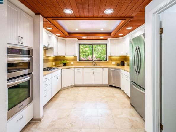 220 Devonshire Ct, Pleasant Hill CA 94523