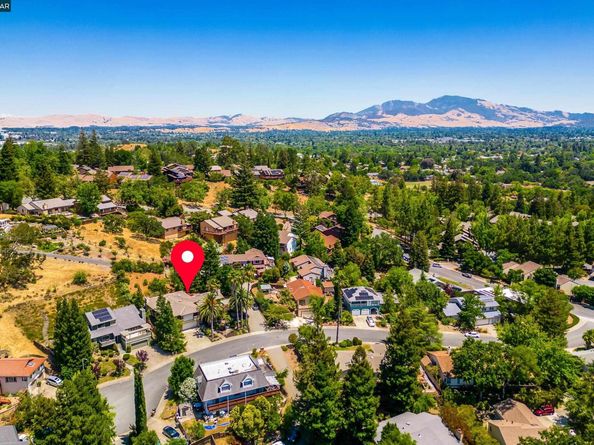 220 Devonshire Ct, Pleasant Hill CA 94523