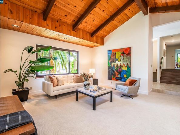 220 Devonshire Ct, Pleasant Hill CA 94523