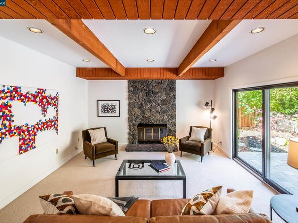 220 Devonshire Ct, Pleasant Hill CA 94523