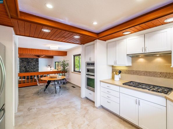 220 Devonshire Ct, Pleasant Hill CA 94523